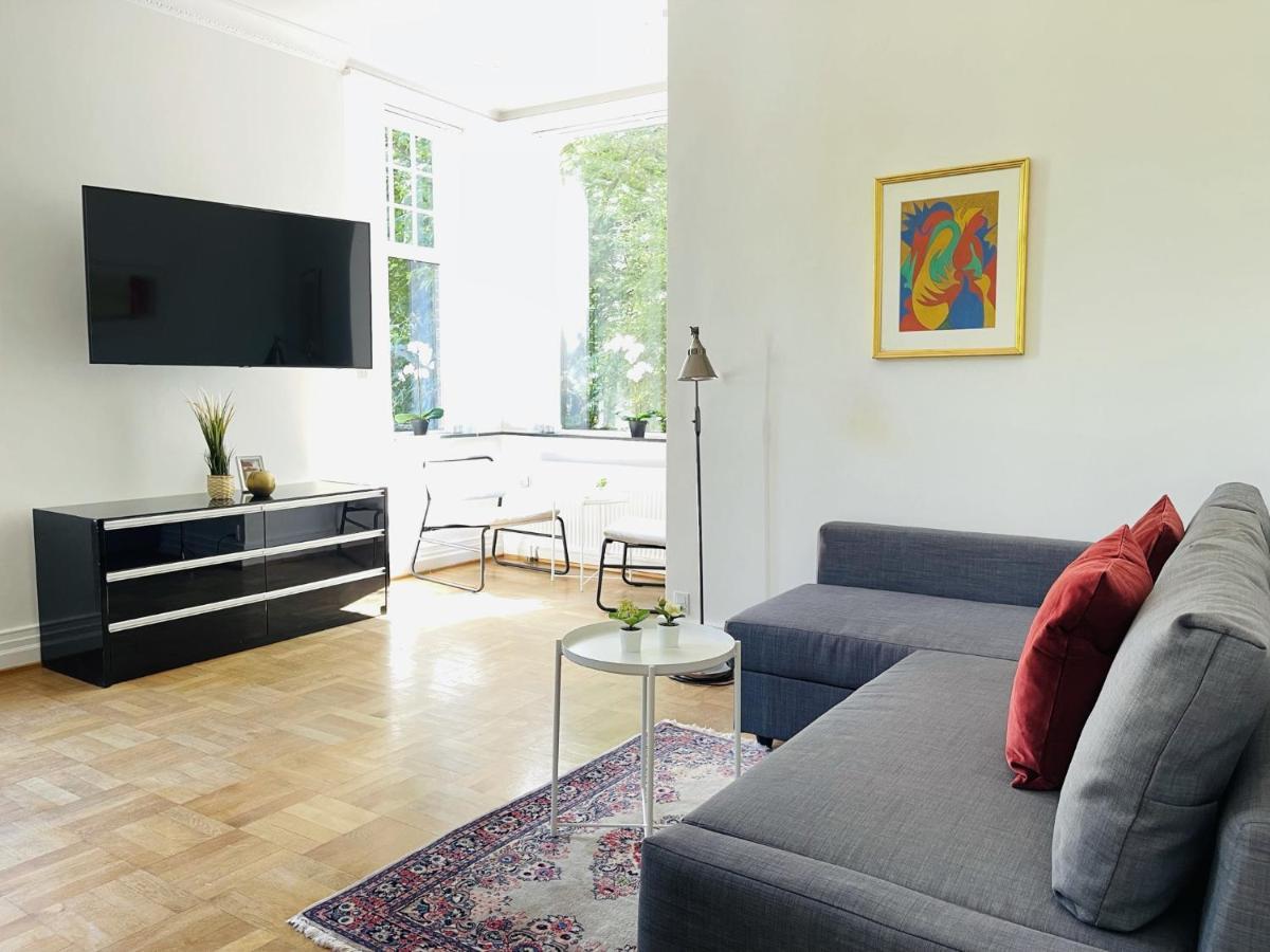Aday - Aalborg Mansion - Open Bright Apartment With Garden Экстерьер фото