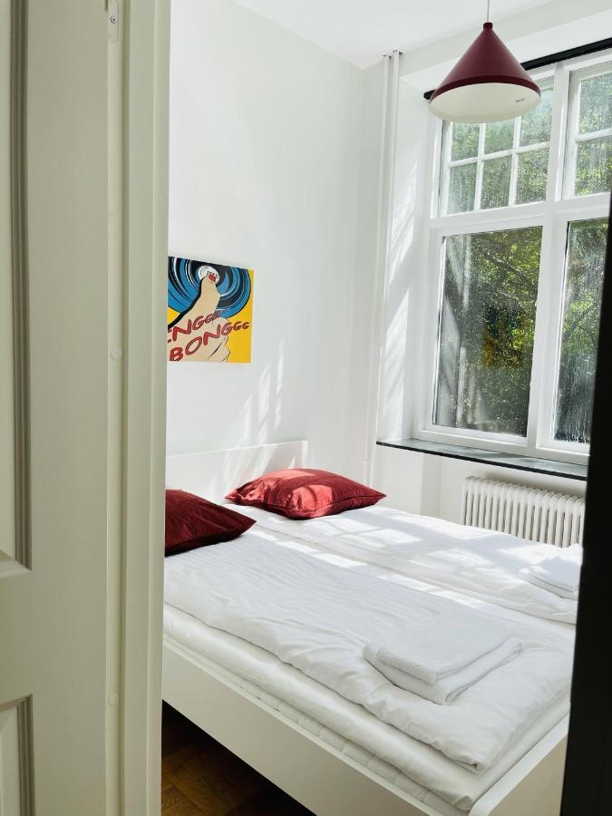 Aday - Aalborg Mansion - Open Bright Apartment With Garden Экстерьер фото
